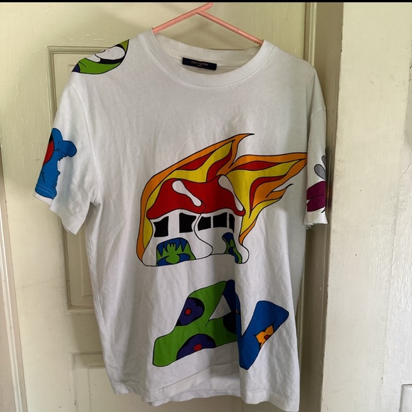 Louis Vuitton White T-Shirt with Colorful Graphic - Picture 1 of 1